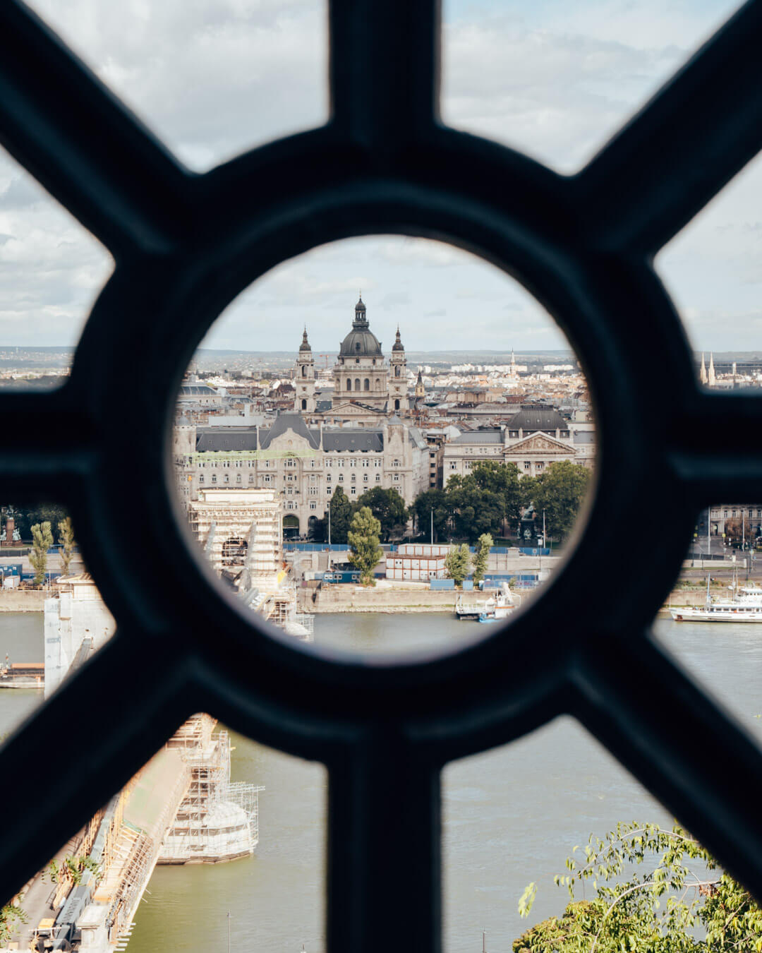 famous architectural spots in Budapest